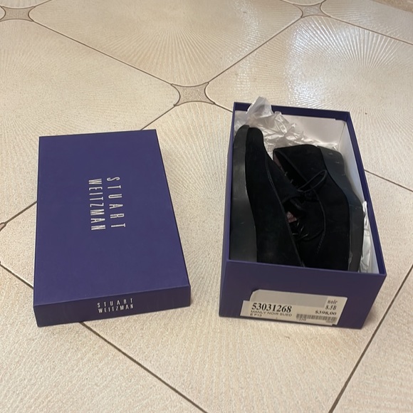 NWT suede shoes never worn Stuart weitzman - Picture 4 of 4